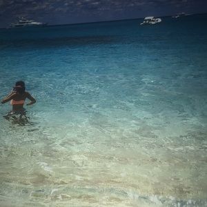 Meet your Posher, Noelle